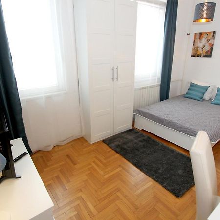 Apartment Bg Arena Belgrado Buitenkant foto
