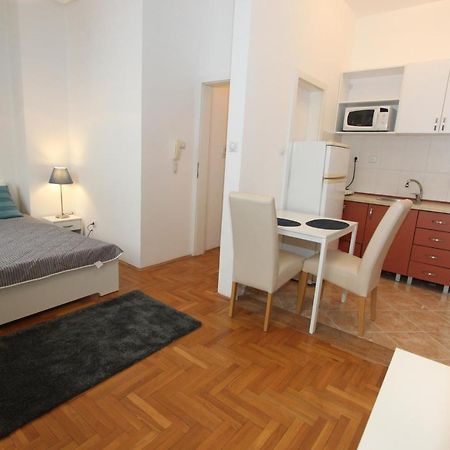 Apartment Bg Arena Belgrado Buitenkant foto