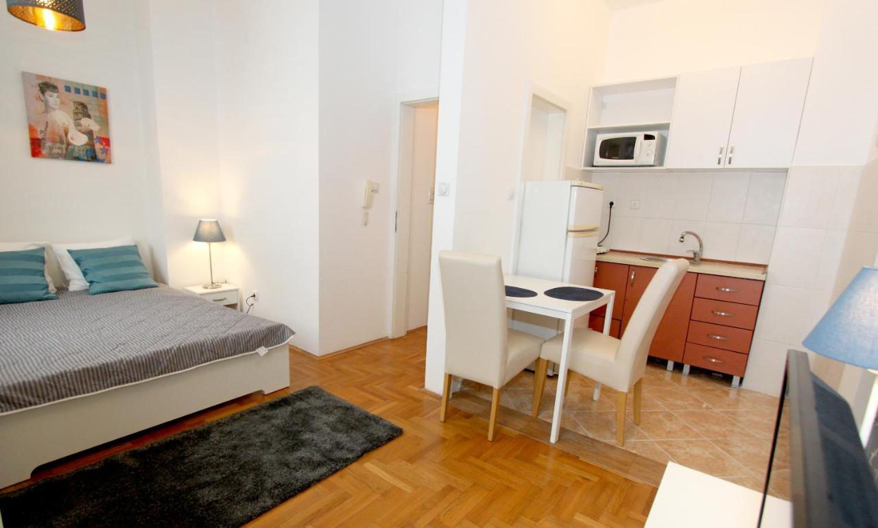 Apartment Bg Arena Belgrado Buitenkant foto